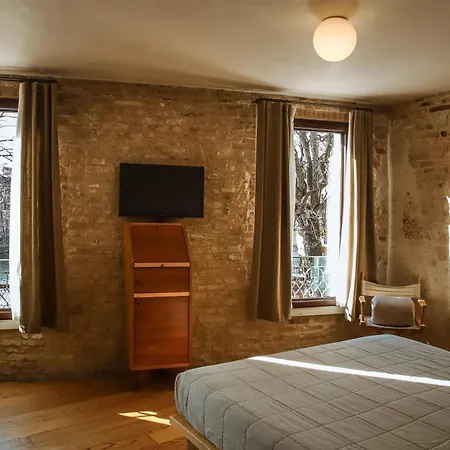 Ponte Dante B&B 트레비소
