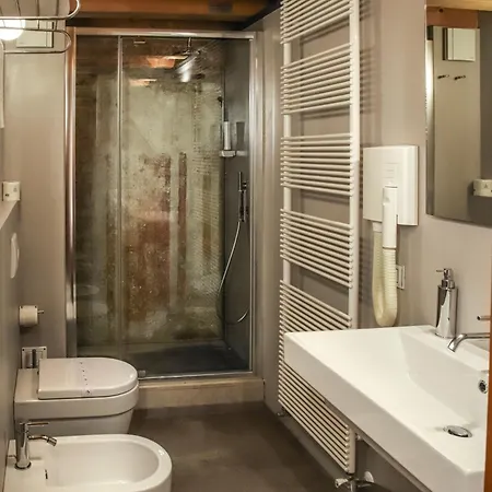 Ponte Dante Bed & Breakfast 4*
