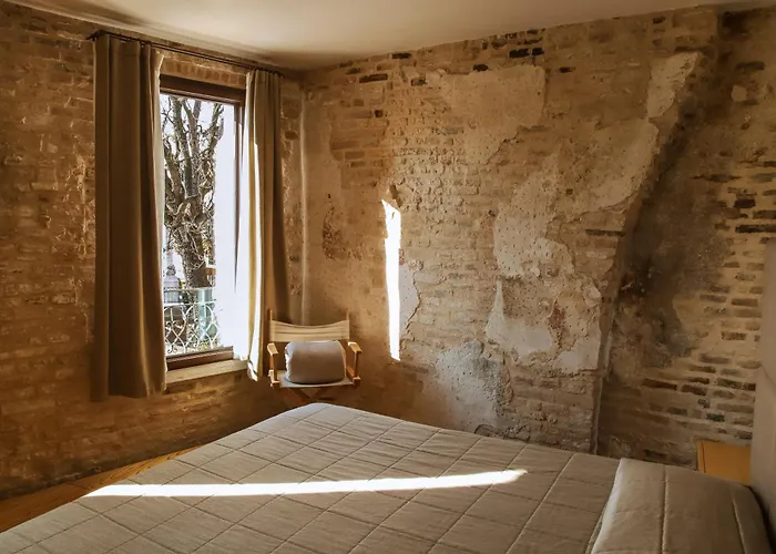 Ponte Dante Bed & Breakfast