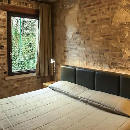 Bed & Breakfast Ponte Dante 4*